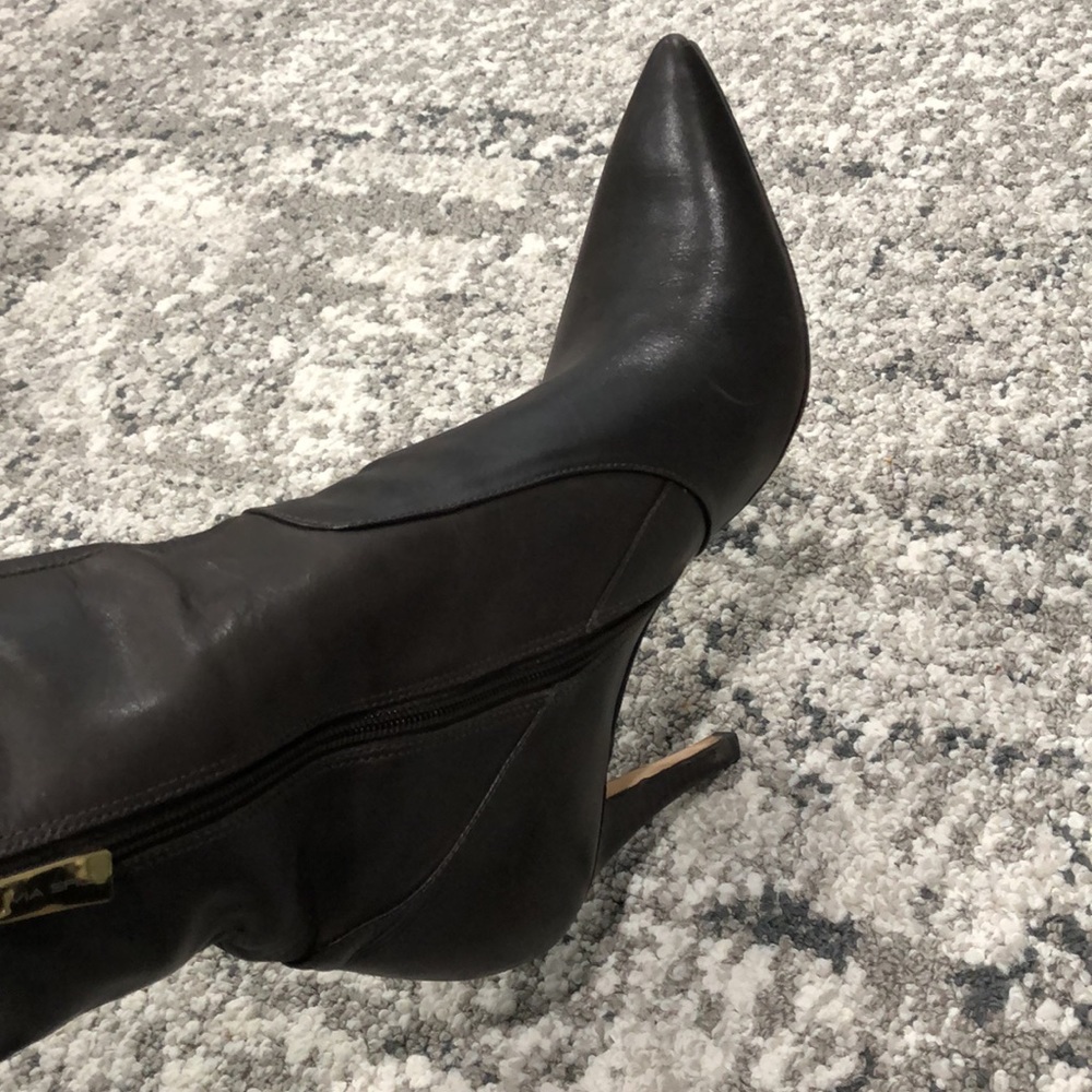 Boots size 8 ( fits size 9)